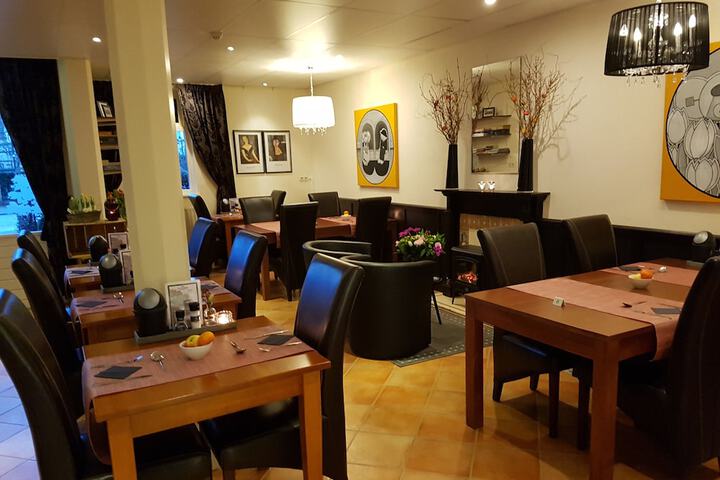 Breakfast/Coffee Service 29 of 40