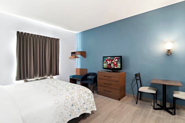 Studio 1 King Bed (6 of 16)