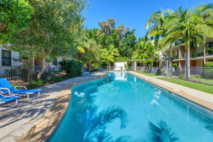 Pool 65 of 78