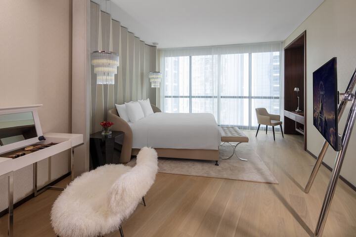 Room 40 of 99