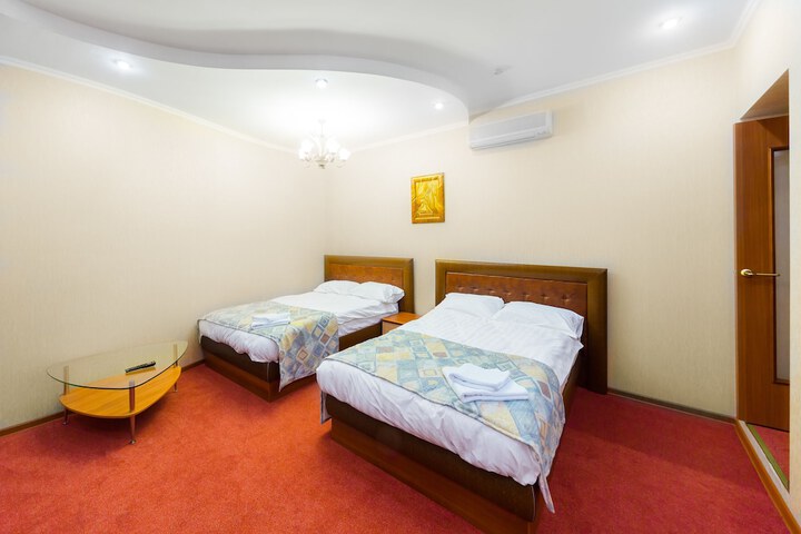Room 9 of 52