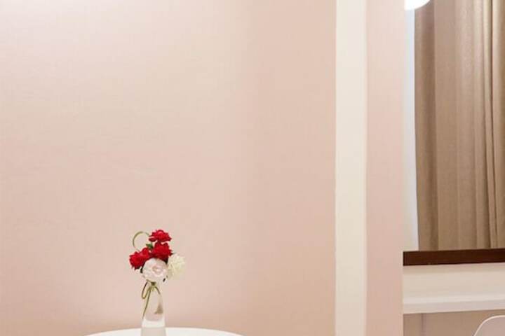 Room 8 of 23