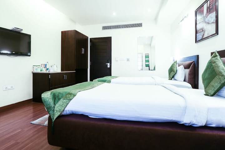 Room 6 of 22