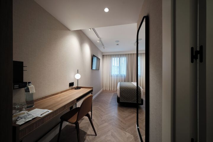 Room 28 of 88