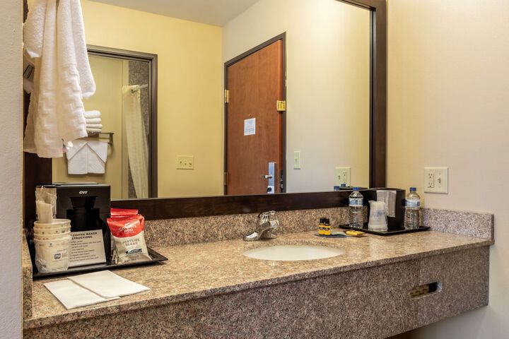 Room 15 of 27