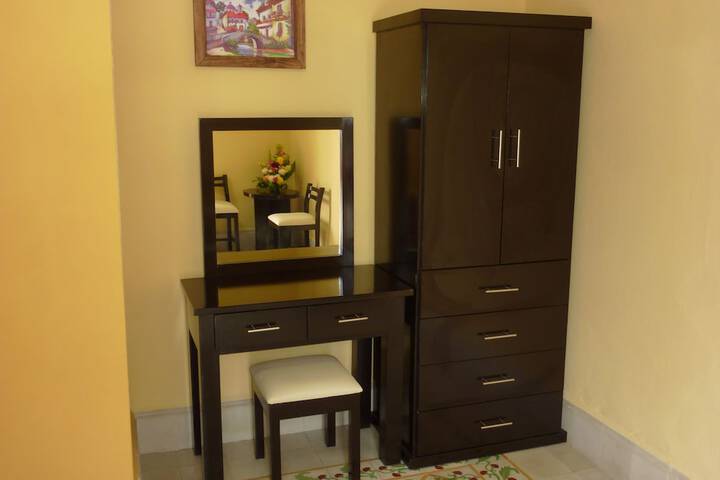 Room 6 of 38