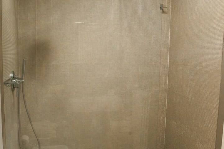 Room 120 of 170