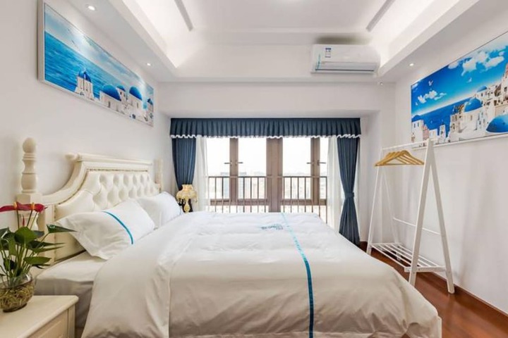 Room 8 of 27
