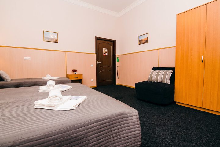 Room 10 of 52