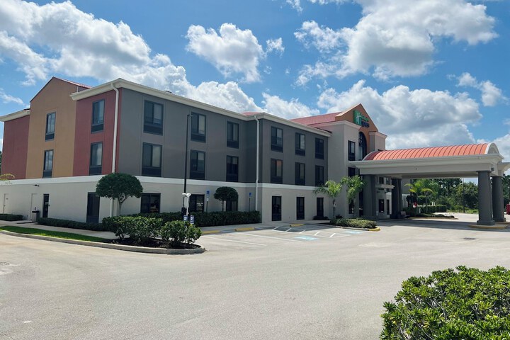 Hotel 48 of 49