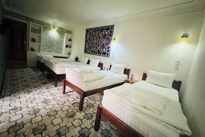 Room 15 of 30