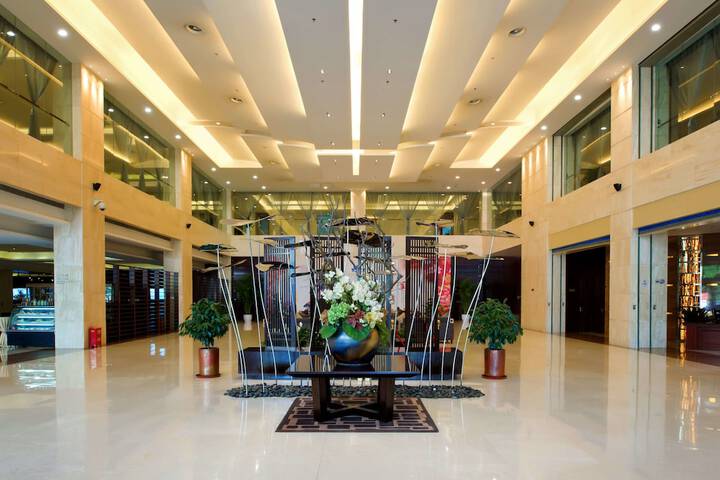 Hotel Interior 3 of 33
