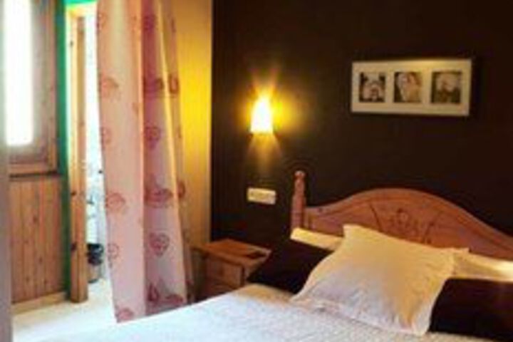 Room 12 of 22