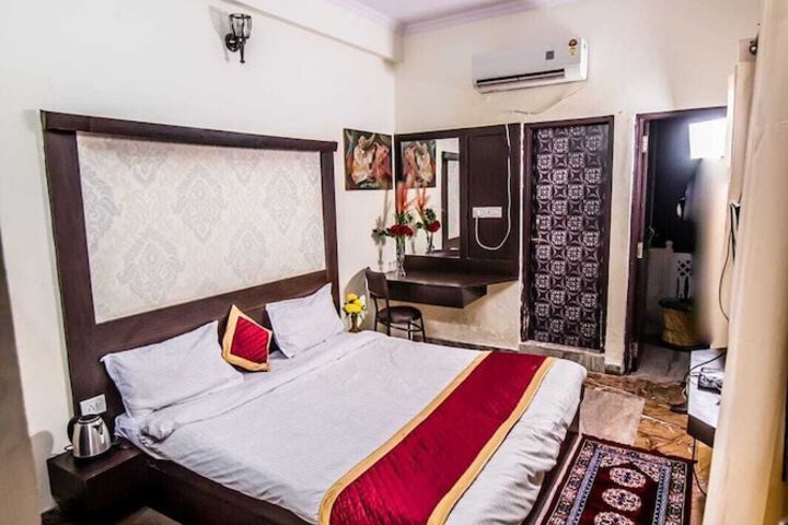 Room 4 of 21