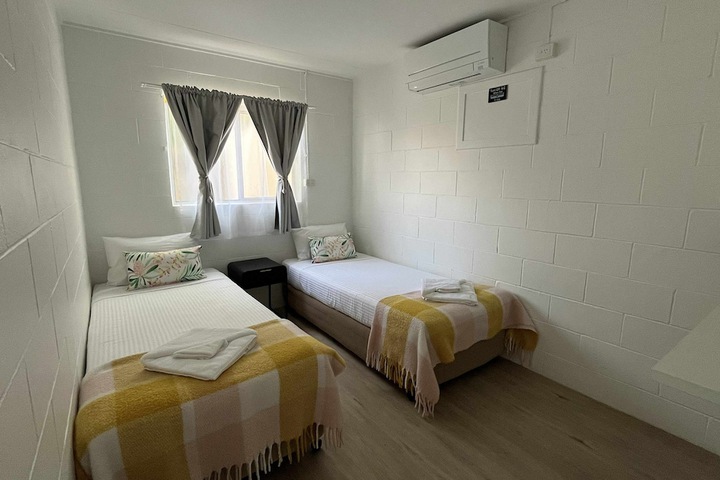 Room 18 of 96