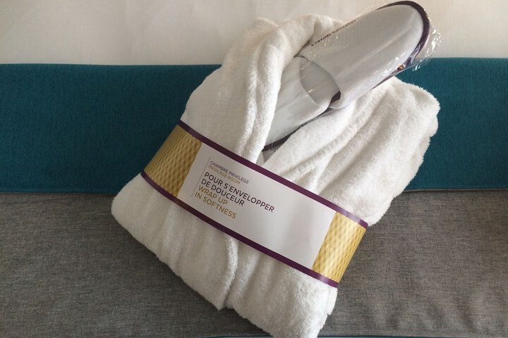 Room amenity