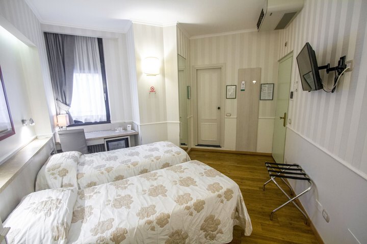 Room 49 of 93