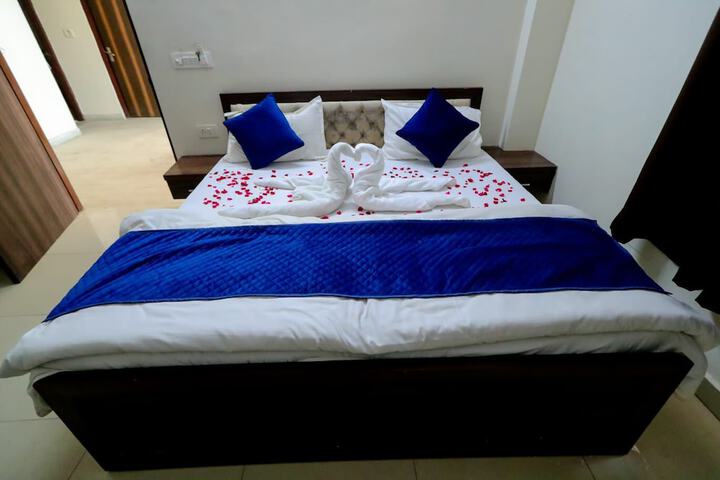 Room 7 of 23