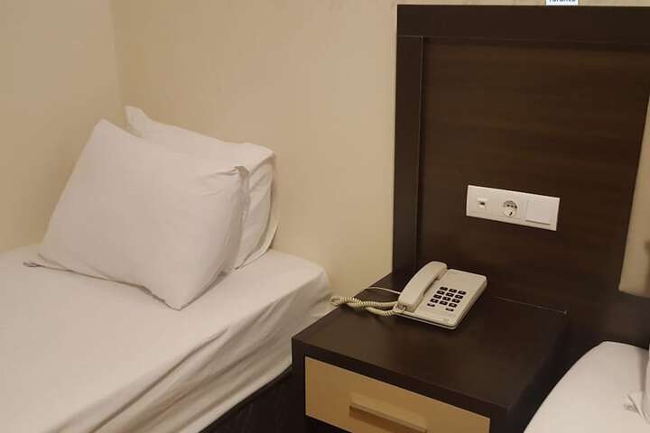 Room 5 of 29