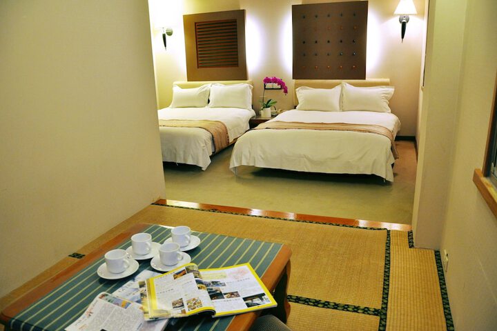 Room 5 of 48