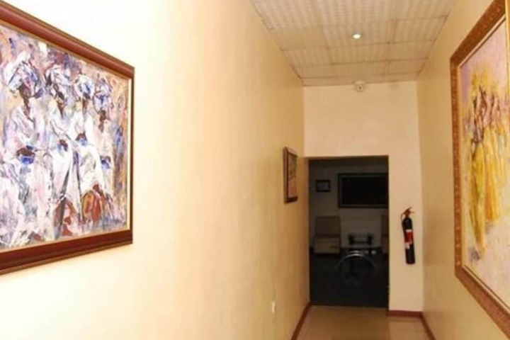 Ballroom/Hall 13 of 13