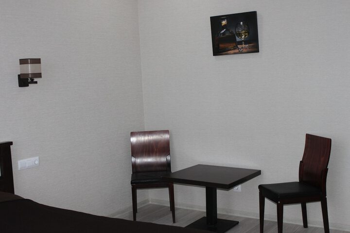Room 4 of 21