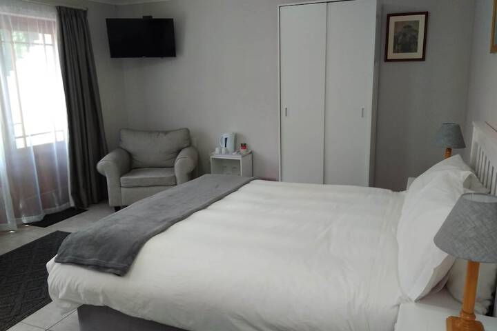 Room 28 of 98