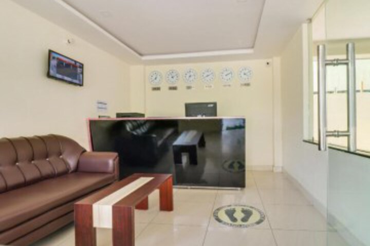OYO 79135 Spg Hotel