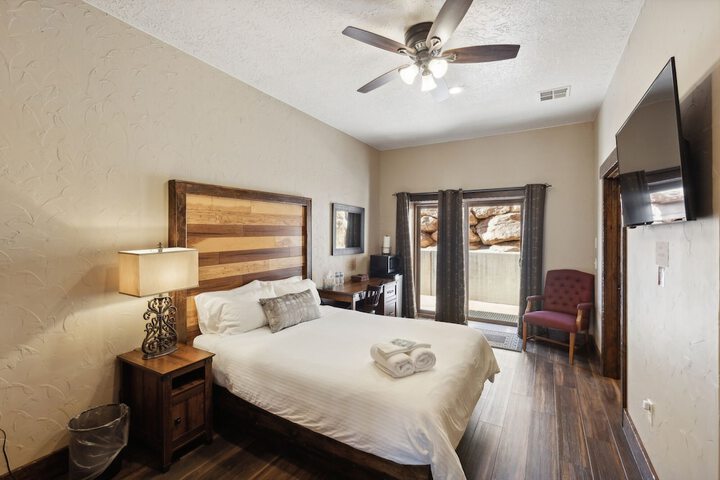 Room 11 of 225