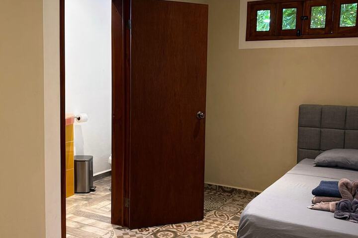 Room 28 of 160