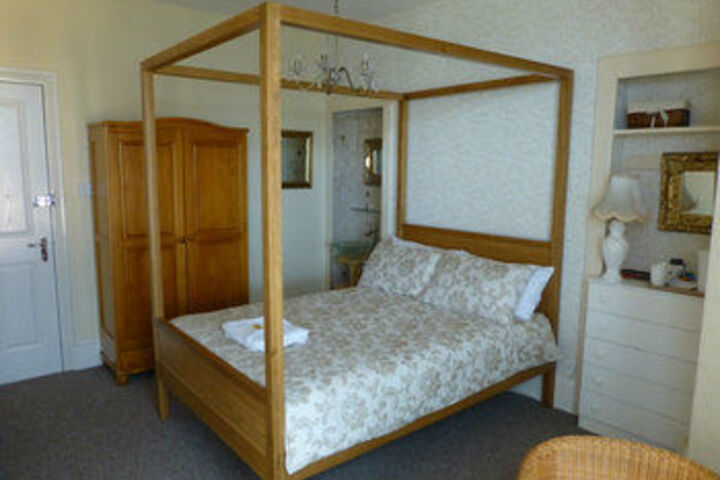 Room 43 of 67