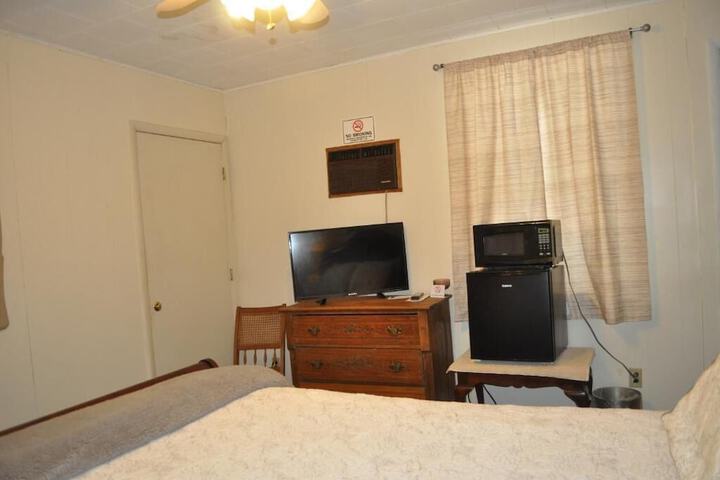 Room 13 of 68