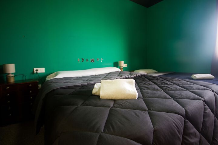 Room 10 of 36