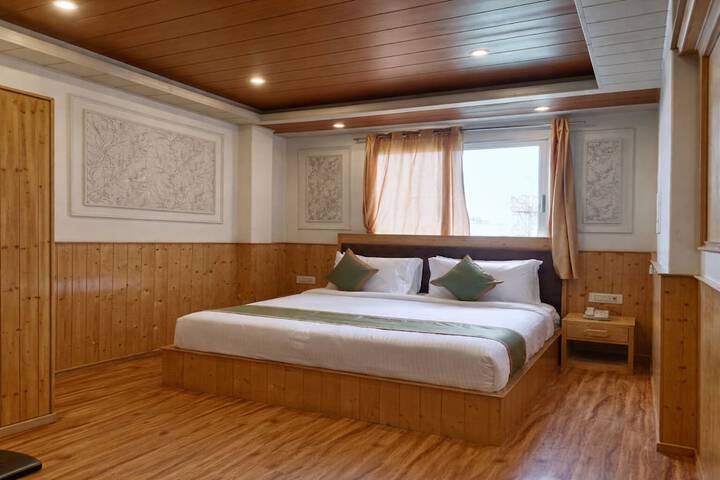Room 9 of 50