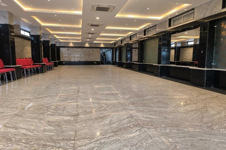 Ballroom/Hall 46 of 49