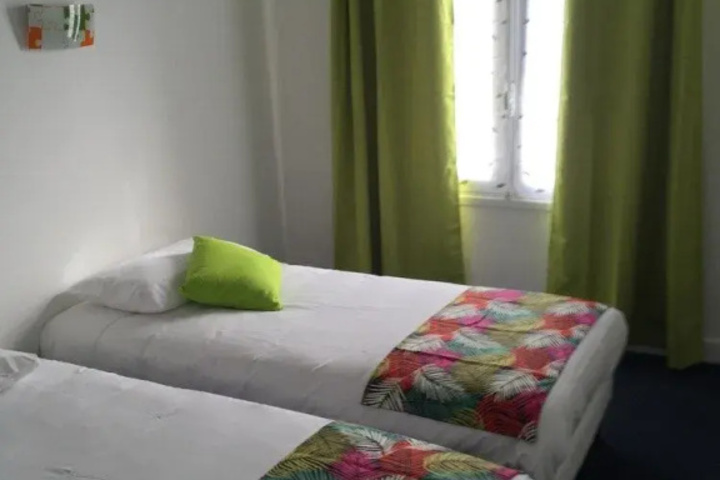 Room 3 of 7