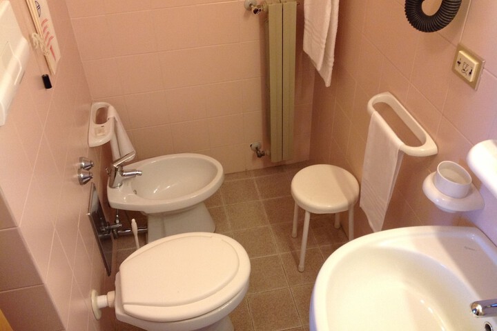 Room 30 of 57