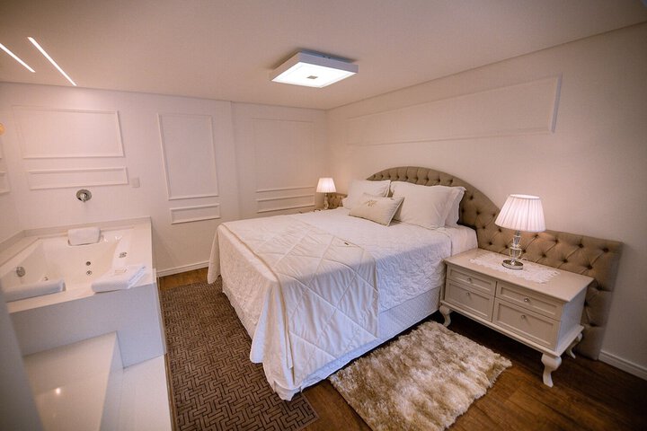 Room 18 of 138