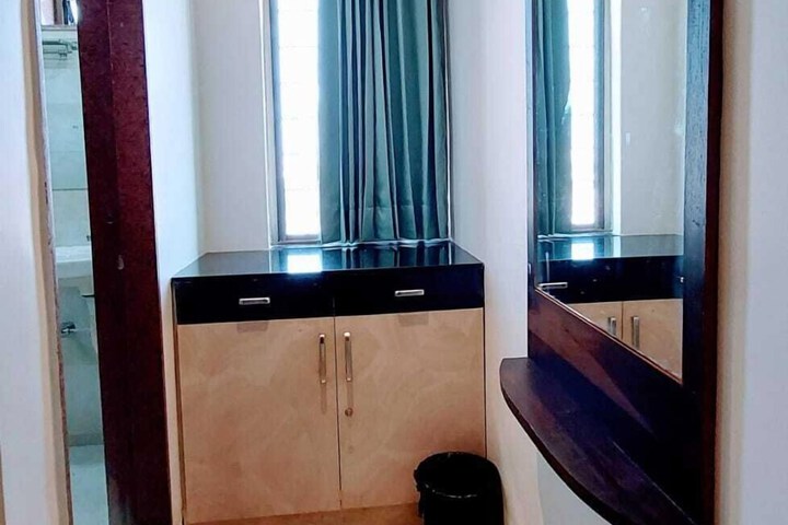 Room 16 of 21