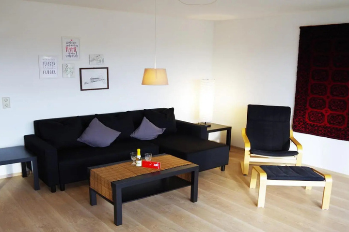 Room 10 of 19