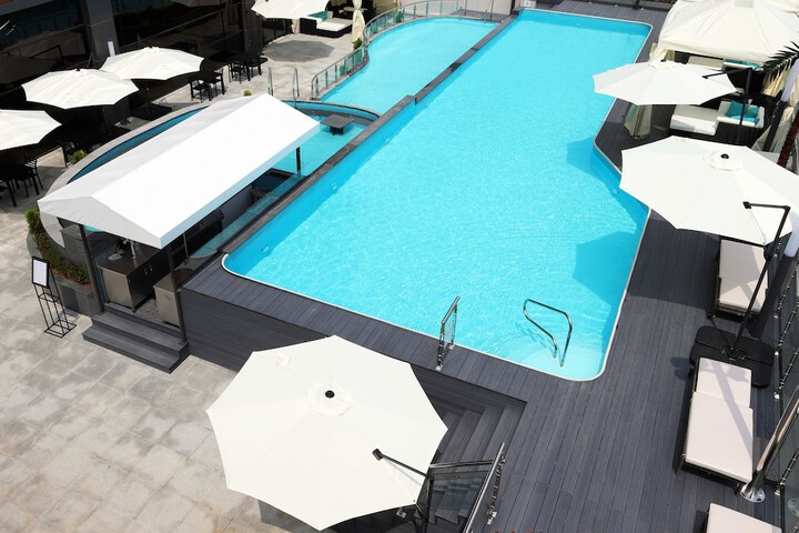 Hotel with Pool