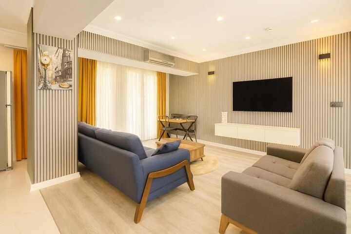 Room 7 of 73