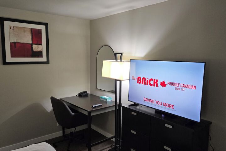 Room 15 of 36