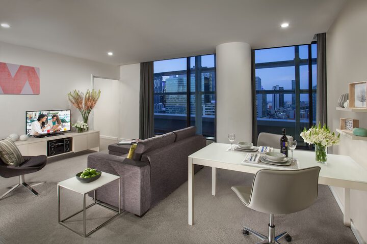 Room 9 of 42