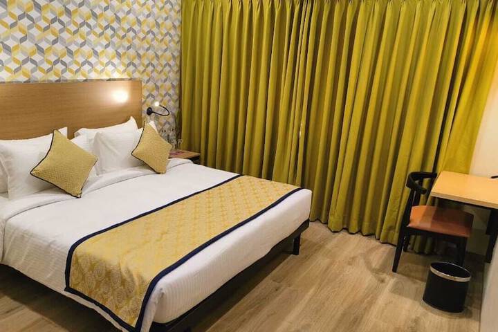 Room 4 of 22