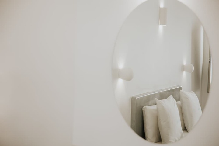 Room 32 of 66