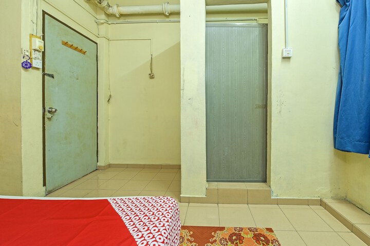 Room 19 of 43