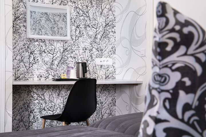 Room 18 of 38