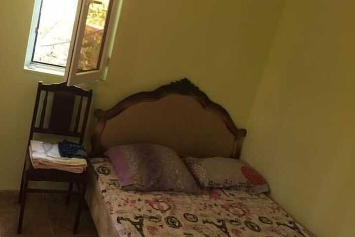 Room 11 of 25