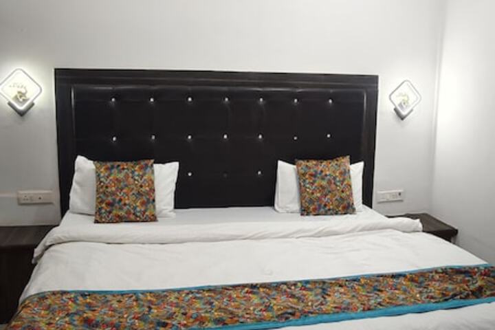 Room 18 of 24